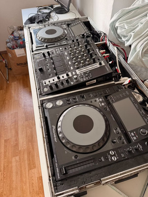 Pioneer DJ Set - 2 x CDJ2000Nexus + DJM750 + TransportCase
