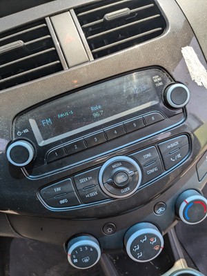 OEM 2013-2015 Chevrolet Spark Radio CD Player Am/FM Control Unit
