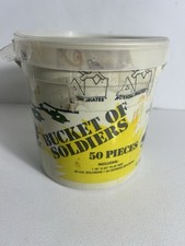 Bucket Of Soldiers World War II 25 U.S, Soldiers, 25 German Soldiers W Play Mat