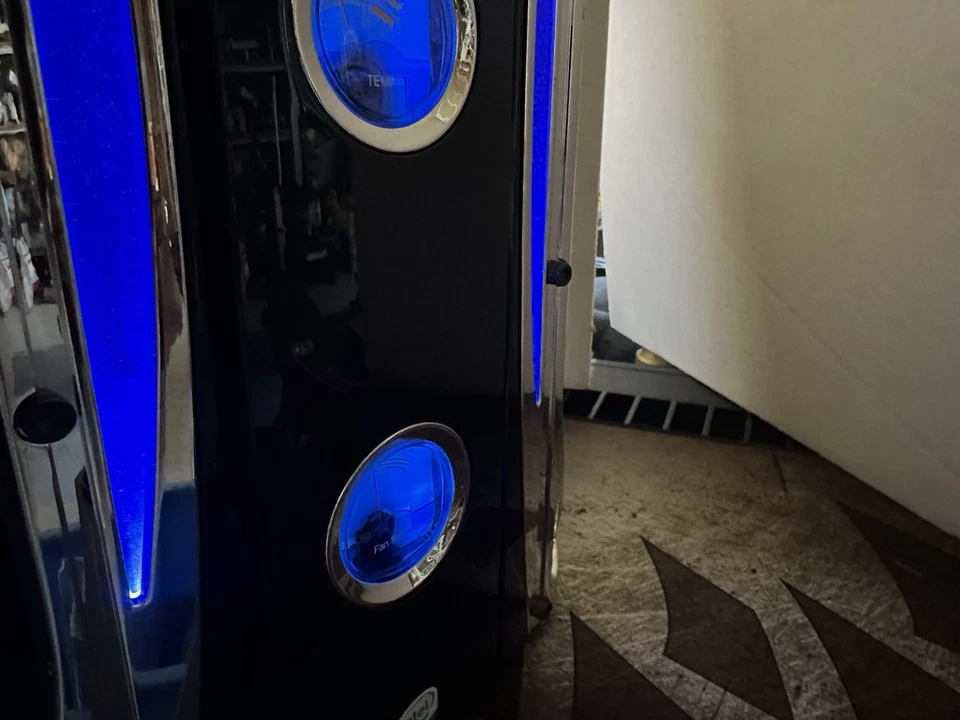 APEVIA X-CRUISER-BK Black Steel ATX Mid Tower Computer Case **READ DESCRIPTION** - Image 3 of 4