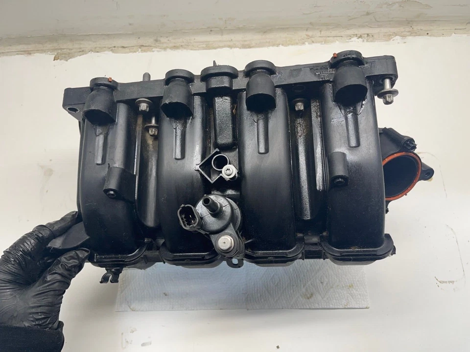 OEM INTAKE MANIFOLD FOR 2011 2012 2013 2014 2015 CHEVY VOLT 55568900 - Image 2 of 4