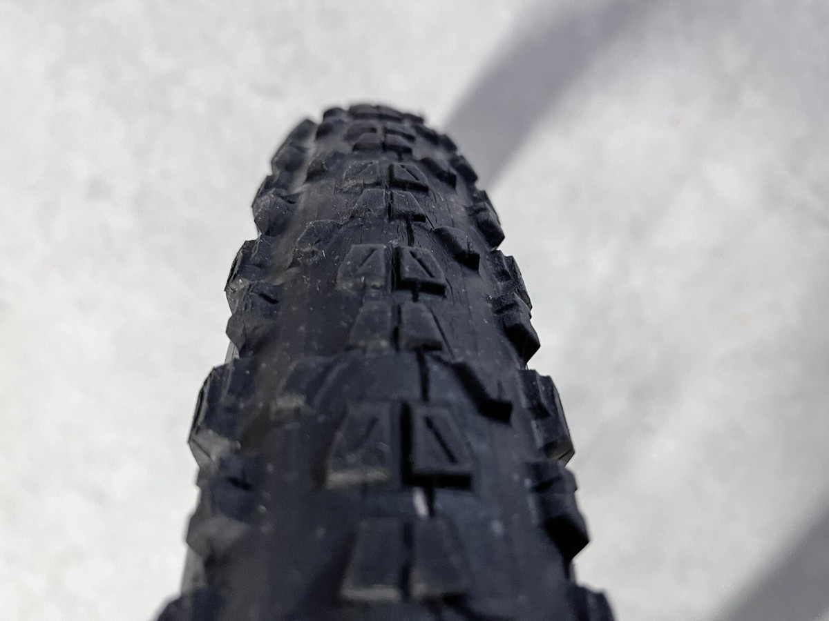 DT Swiss 445D / Specialized 135X10 Rear / 20mm Front 26 DT Swiss 445D / Specialized 135X10 Rear / 20mm Front 26