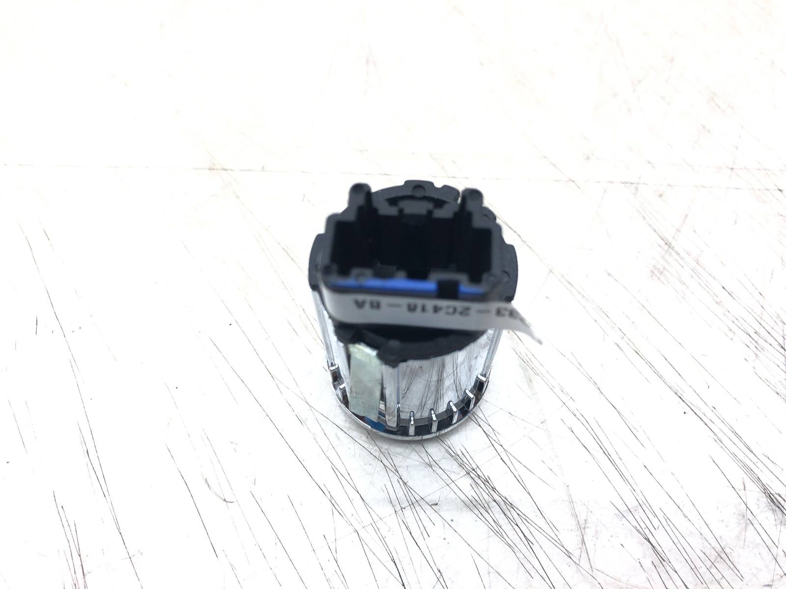 ASTON MARTIN RAPIDE SUSPENSION ACTIVE DAMPING SWITCH BUTTON 8D33-2C418-BA OEM