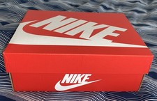 Nike AUFBEWAHRUNGSBOX Rot Schuhkarton LEER UK 2 NIKE AIR MAX 270 JNR mit Seidenpapier.
