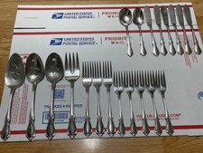 Oneida Oneidacraft Deluxe Chateau Stainless Flatware Set of 20 Pieces