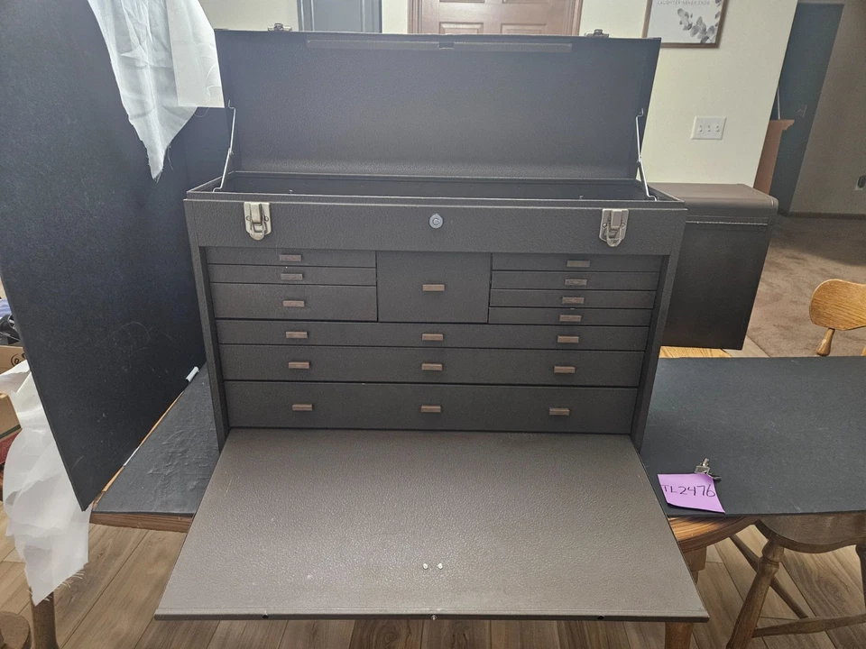 KENNEDY #52611-718304 11 DRAWER MACHINIST TOOL CHEST W/KEYS (TL2476) - Image 2 of 4