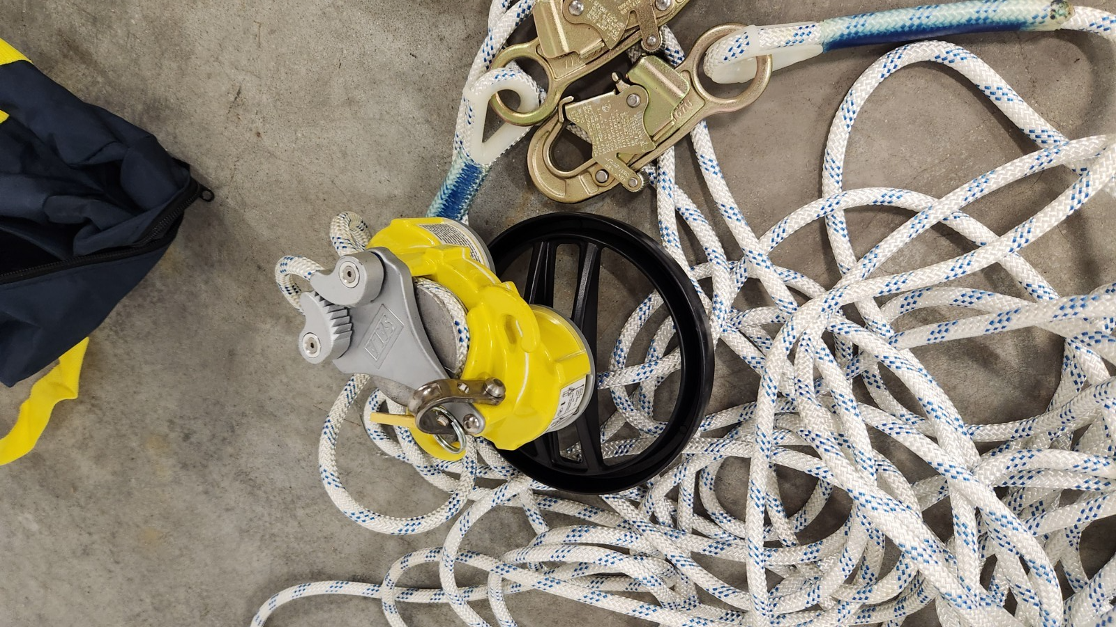Single Rope Rescue Systems DBI SALA Rollgliss 3327100 R550 100' Rescue Decent Lifeline Fall ...