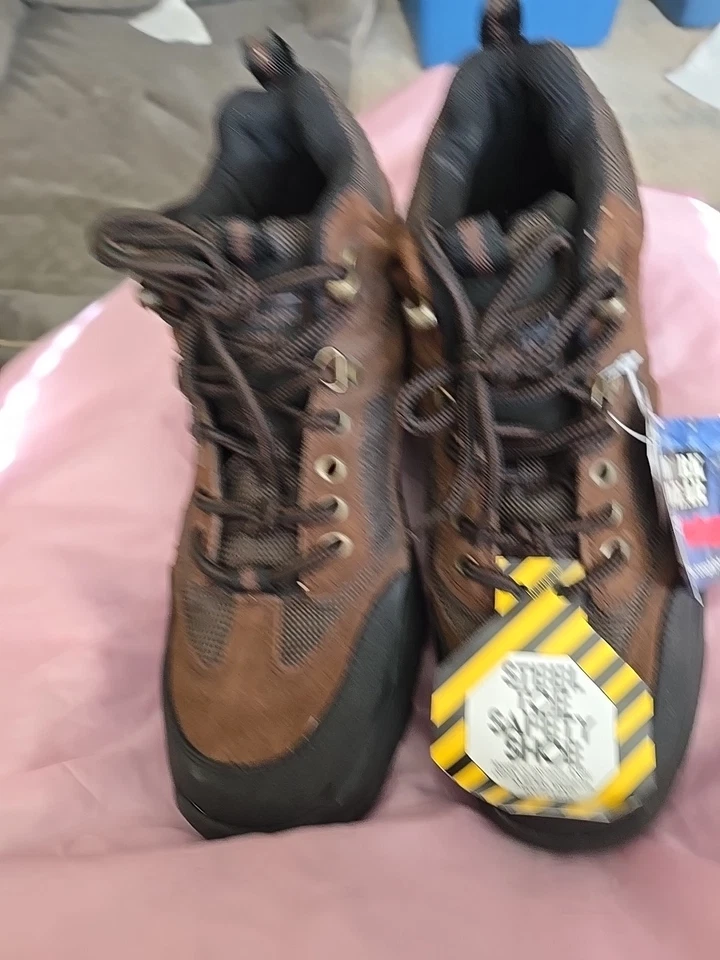 Work Wear Wrangler Steel Toe  Boots Men's Size 9 - Image 3 of 4