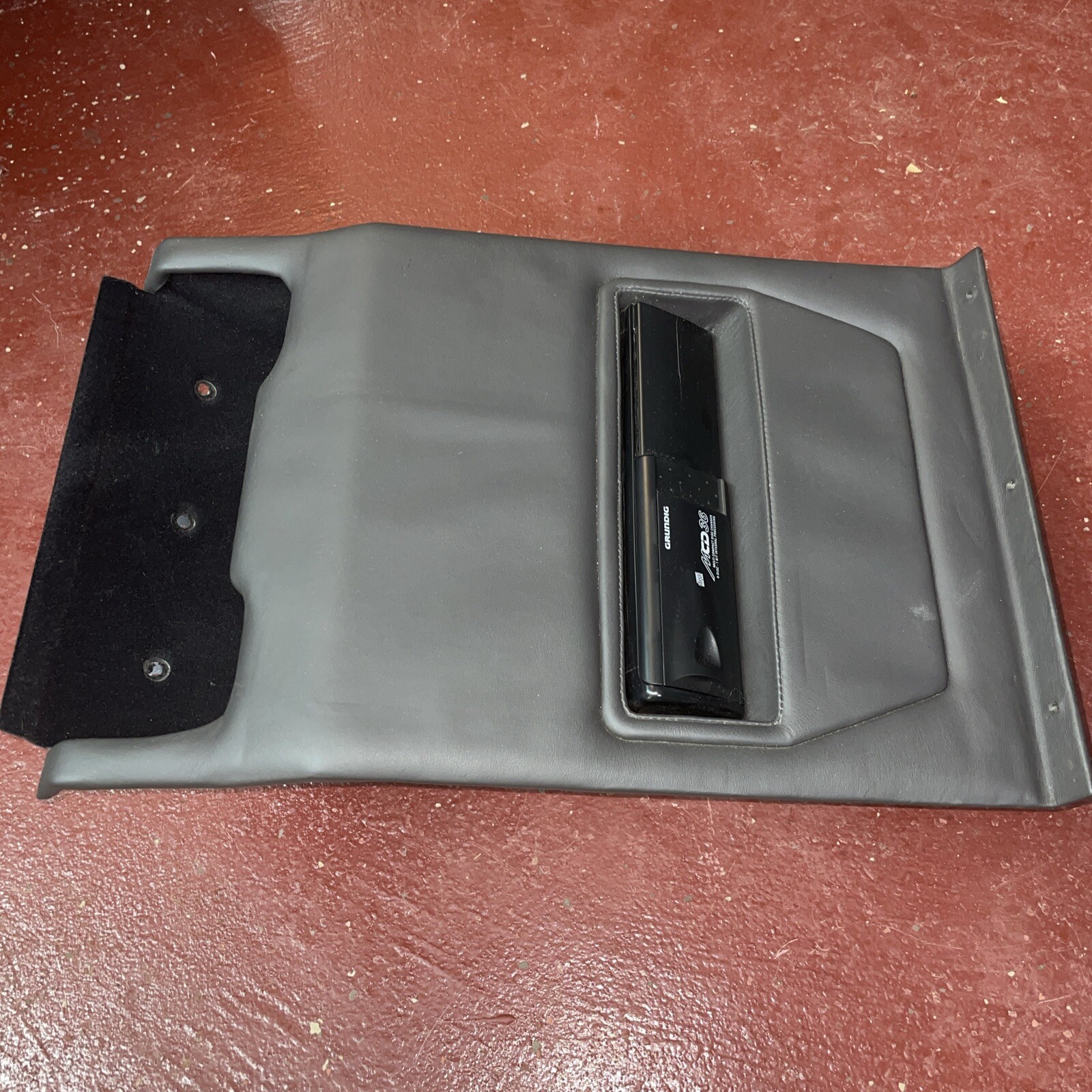 LAMBORGHINI MURCIELAGO LP640 RIGHT REAR SEAT PANEL COVER w/ GRUNDIG CD CHANGER