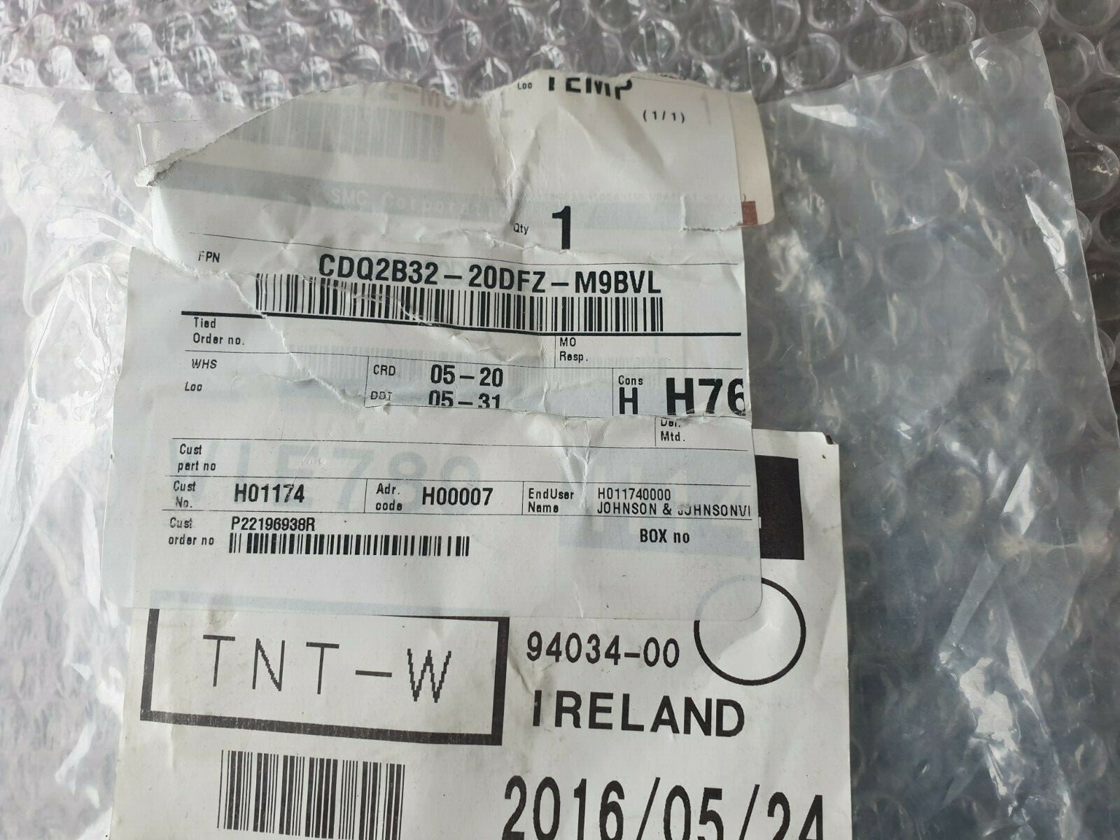 SMC CDQ2B32-20DFZ-M9BVL CYLINDER (R4S3.3B1)
