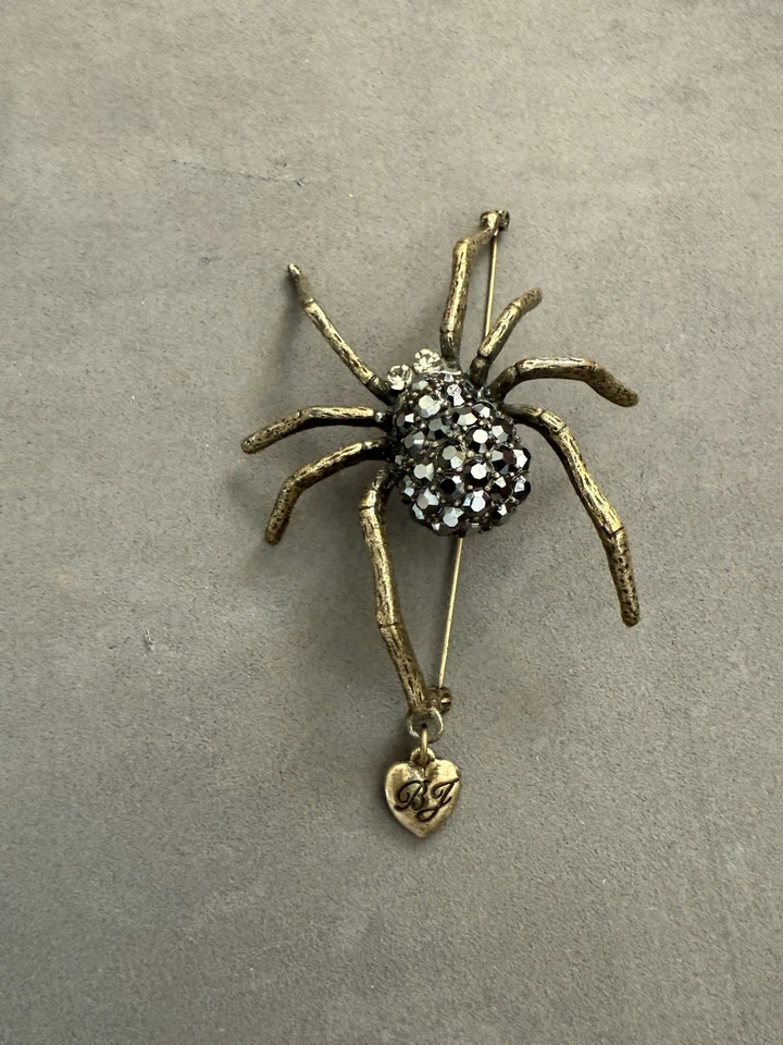 Betsey Johnson Vintage LARGE Pewter Grey Clear Crystal Spider Brooch Pin RARE - Image 3 of 4
