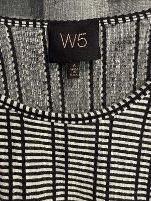 W5 Textured Knit Tank Top Black/White  Stripe Fringe Hem Size Small Boho