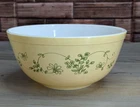 Vintage Pyrex "Shenandoah" Nesting Mixing Bowl Yellow #404 2.5