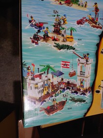 New LEGO Pirates: Brickbeard's Bounty  (6243) NEW & SEALED !!! high-quality