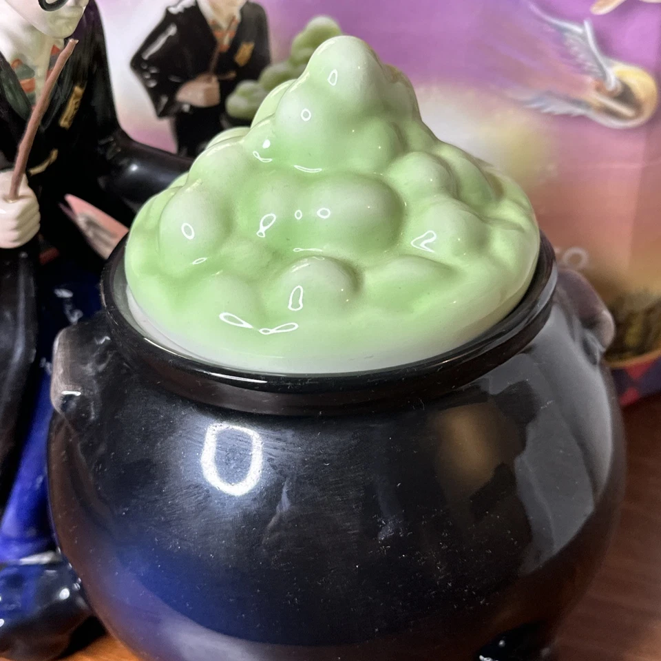 Tarro de galletas Harry Potter Enesco cerámica caldero decoración mágica con caja, de colección 2000 Foto 2 de 4