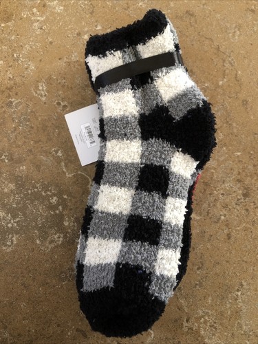Cozy Hub Women's Sock Size 9-11 Black Red Gray Plaid Cozy Crew Socks 3 Pairs NWT - Picture 3 of 4