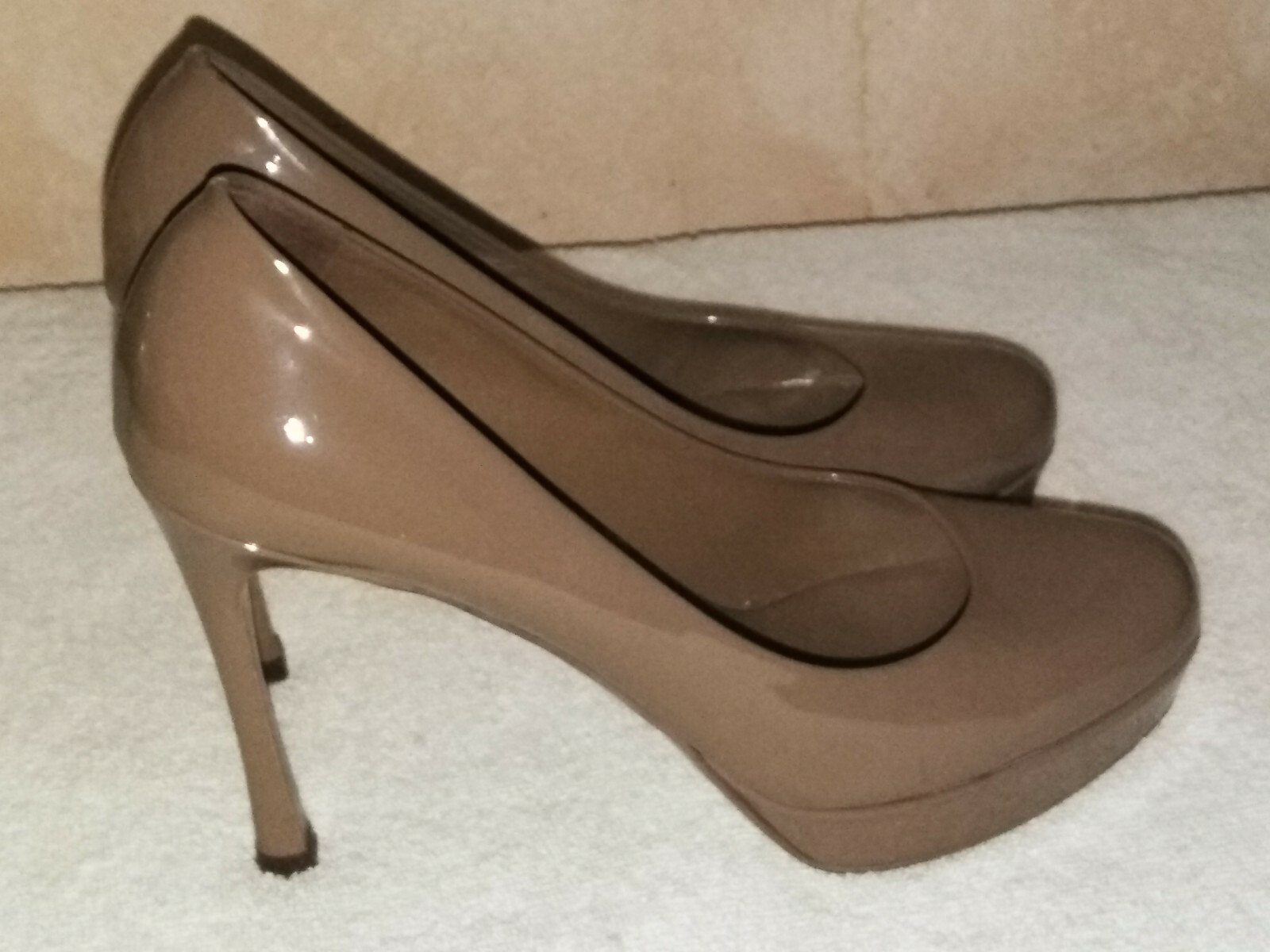 YSL Yves Saint Laurent Brown Taupe Patent Platform Classics Pump Sz. 38.5