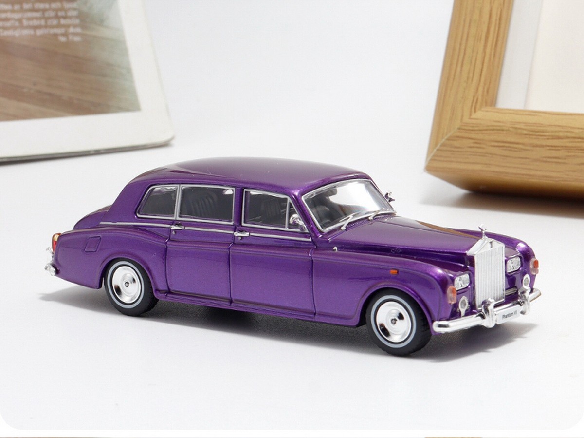 DCM 1/64 Scale Rolls-Royce Phantom VI Purple Diecast Car Toy