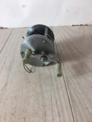 Moulinet de pêche Bronson sans cils vintage : modèle 1700