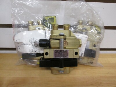 (3) MASTER PNEUMATIC SERV-OIL MULTIPLE POINT LUBRICATORS P/N: A6100  ~ NEW ~