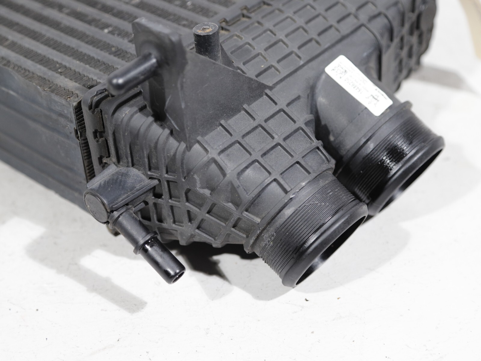 2017 - 2020 MASERATI LEVANTE M161 FRONT RIGHT INTERCOOLER AIR INTAKE DUCT OEM