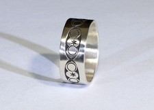 Geometrical Sterling Silver Ring Featuring Endless Circles