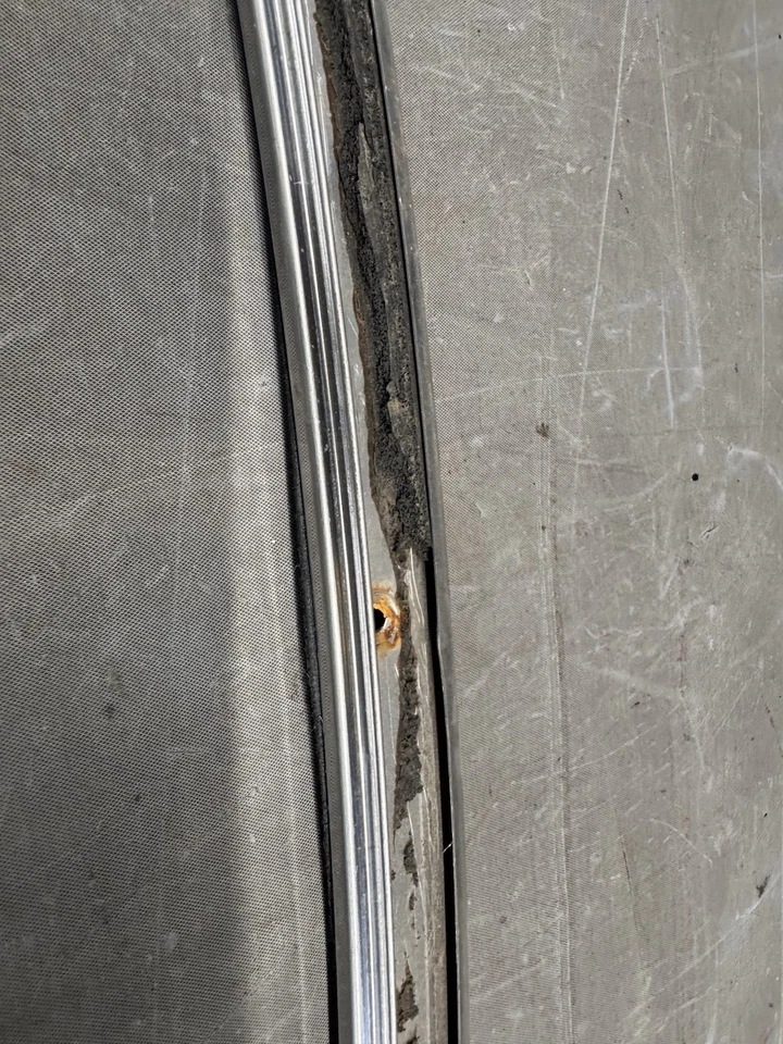 Chevy Monte Carlo Cutlass 1981-1988 1/4 pilar moldura Regal Grand Prix OEM Foto 3 de 4