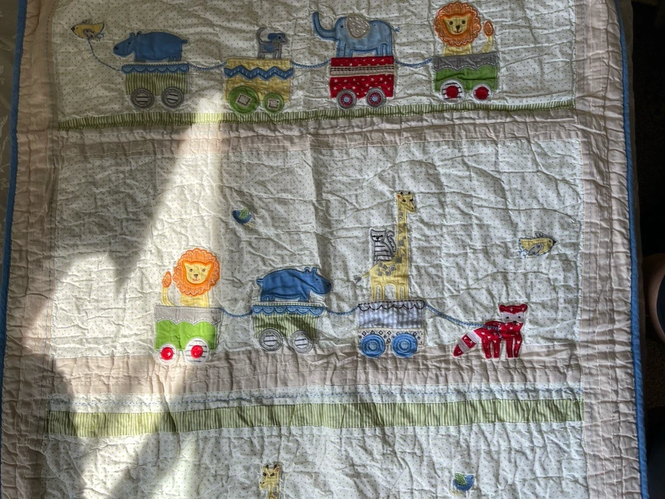 "Manta de cuna acolchada Pottery Barn para niños pequeños 36"" X 48 circo safari" Foto 4 de 4