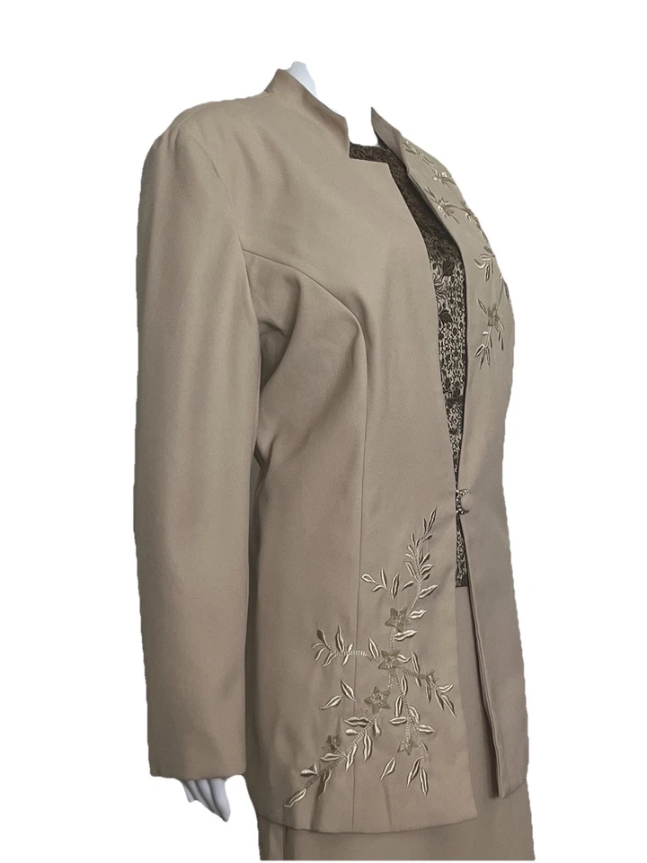 Traje de Iglesia Ben Marc Internacional Talla 16 Beige Bordado Ocasión Especial Foto 3 de 4