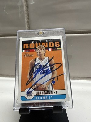 2002 Heritage Out Of Bounds Dirk Nowitzki #001 AUTO