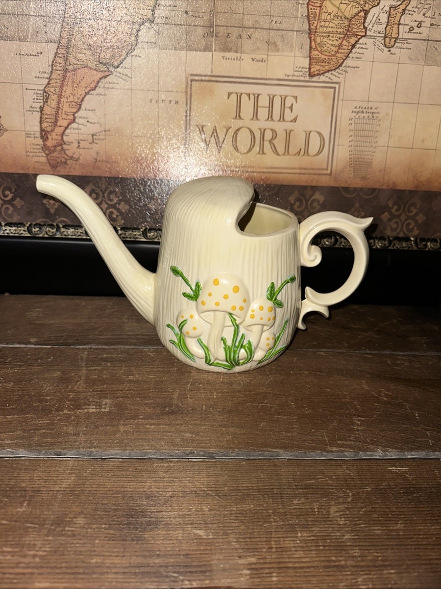 gold planter pot Garden Art White and Golden Indoor Ceramic Flower Pots