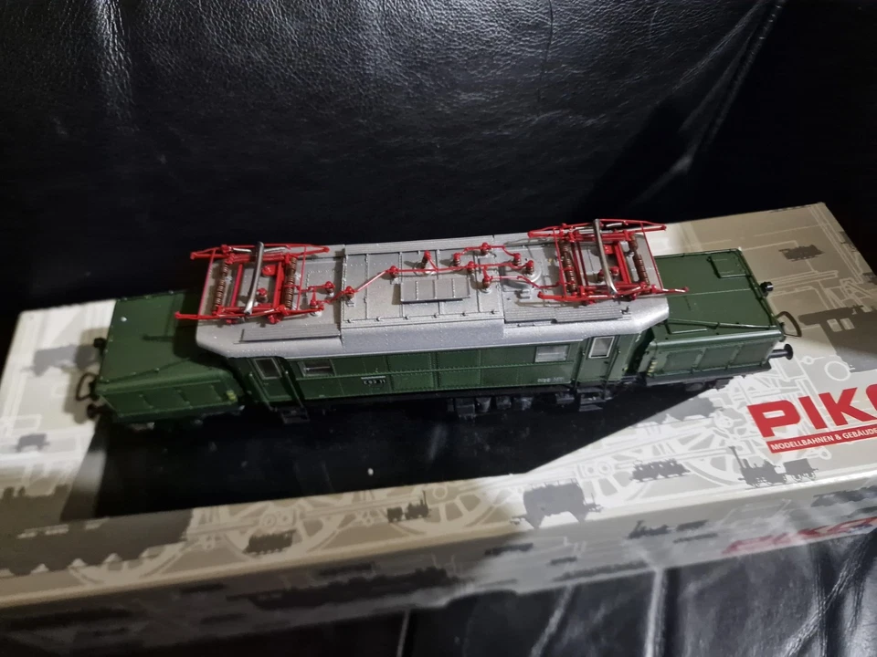 PIKO HO 51090 Elektro-Guterzuglok E 93 DB Ep.III Crocodile Electric Goods Train - Image 2 of 4