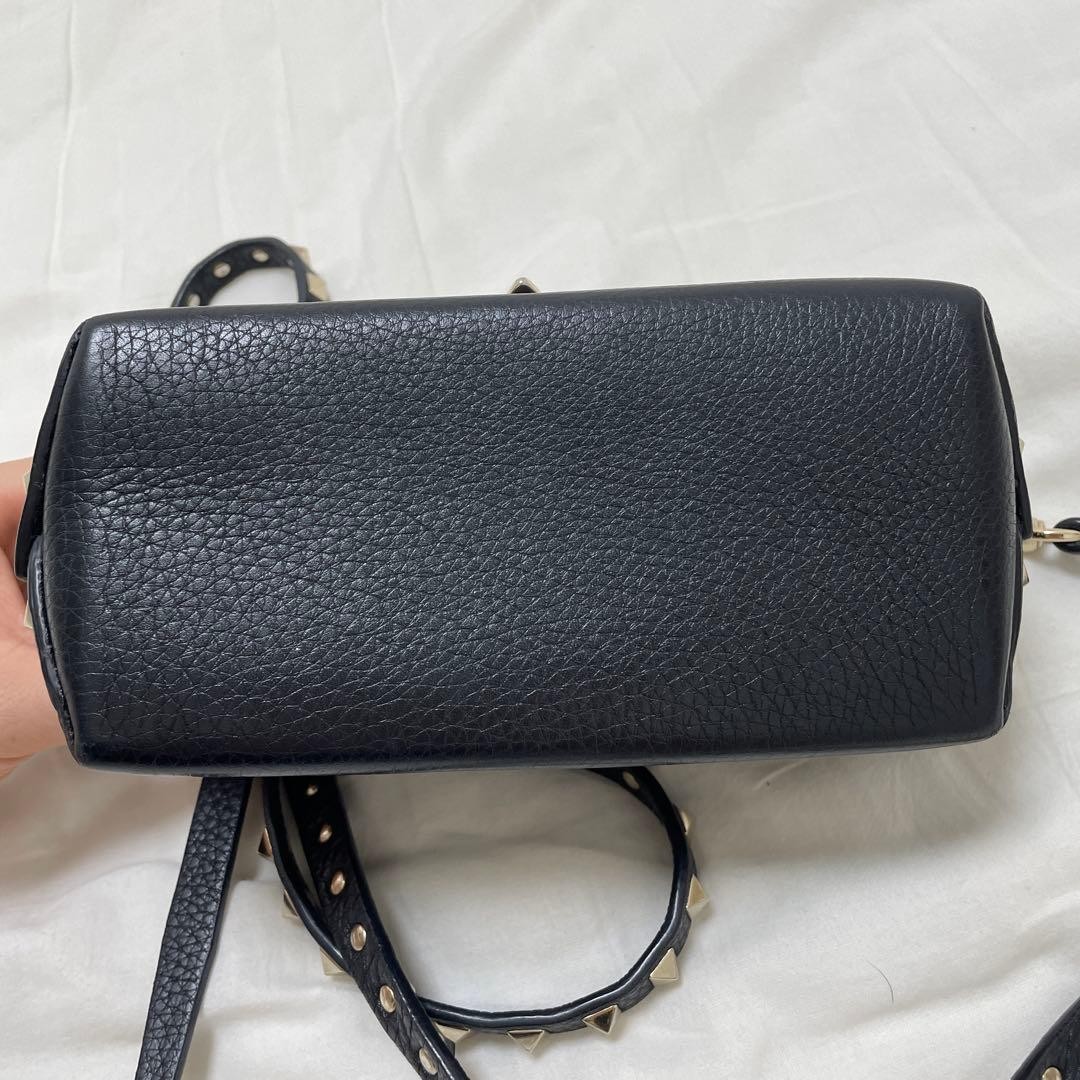VALENTINO Women Rockstud Shoulder bag Leather Black Gold from japan thumbnail 8