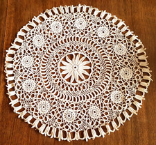 Napperon début XXe en dentelle - diamètre 43 cm