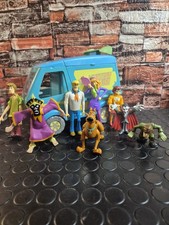 Scoobydoo Mystery Machine + Monsters And Other Figures
