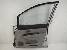 Porte avant et accessoires Kia CARENS