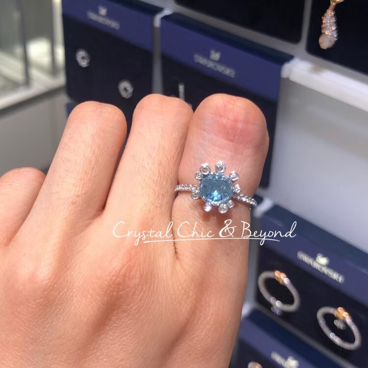 NIB AUTHENTIC SWAROVSKI Olive Ring Aqua Blue Yellow Flower