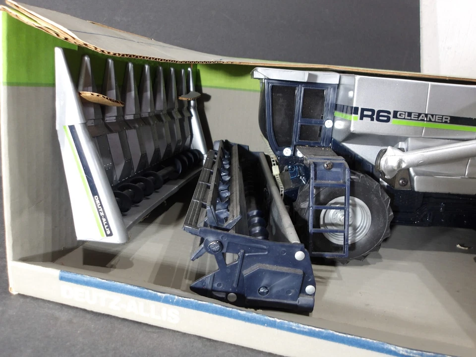 Modelos a escala Deutz-Allis R6 recolector combina dos cabezales escala 1/24 #406 fundido a presión Foto 4 de 4