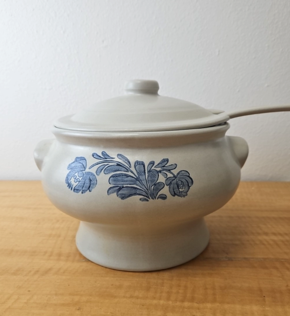 Pfaltzgraff Yorktowne Stoneware Tureen with Lid and Ladle