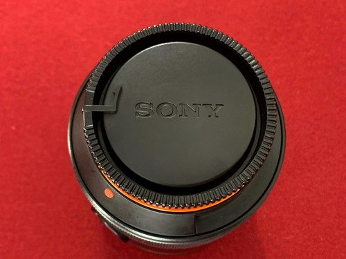 Sony Zeiss Vario-Sonnar T 24-70 F / 2.8 ZA SSM + étuis - PRIX RÉDUIT - Photo 10 sur 10