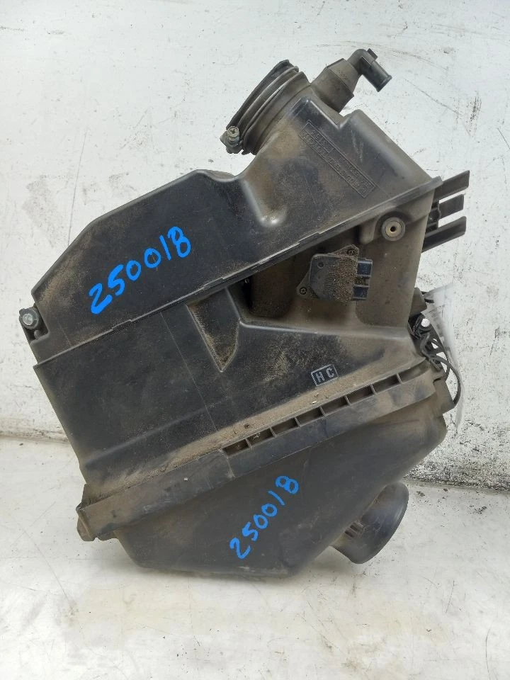 07 08 09 TOYOTA FJ CRUISER 4.0L FILTRO DE AIRE CON TUBO 1GRFE Foto 2 de 4