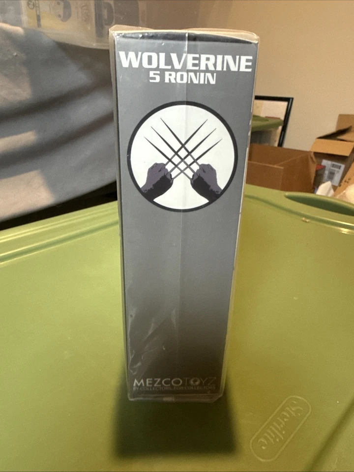Mezco Toyz One:12 Collective Marvel Wolverine 5 Ronin NYCC 2018 Rare New In Bag - Image 4 of 4