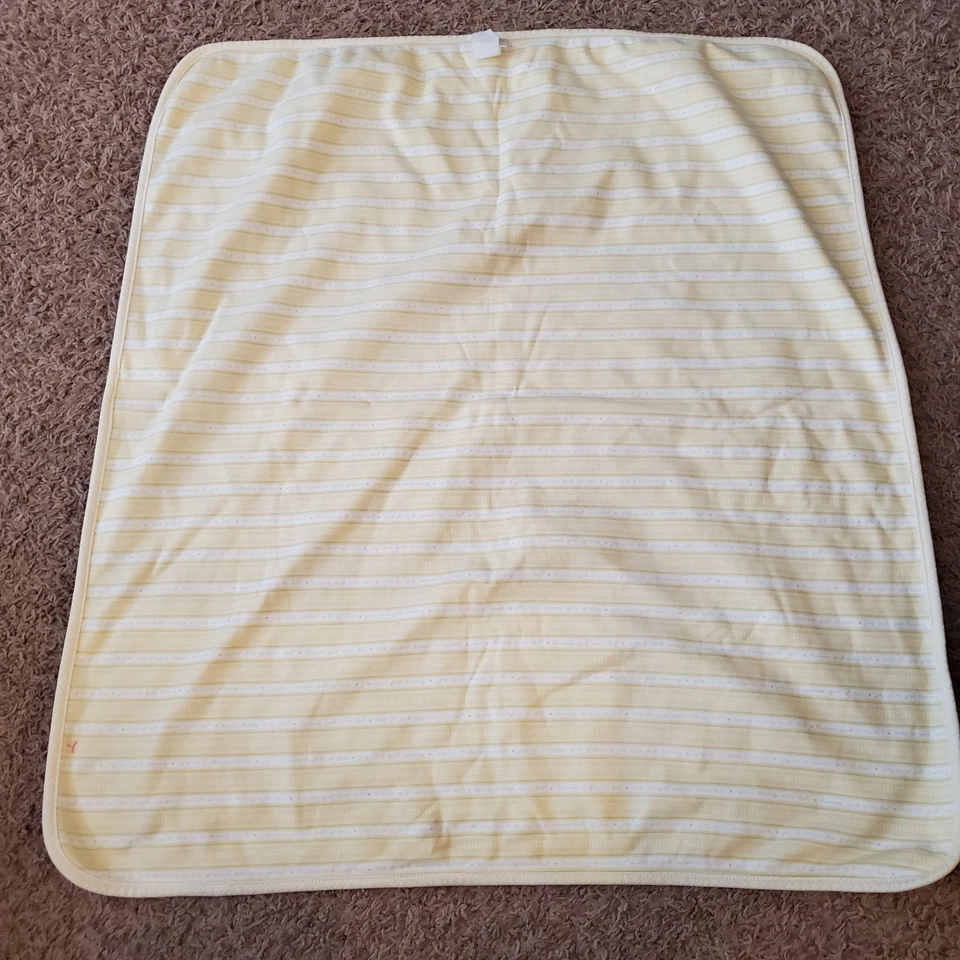 Carters Joy é um . . . Cobertor de recepção Teddy Baby com chupeta algodão amarelo - Imagem 3 de 4