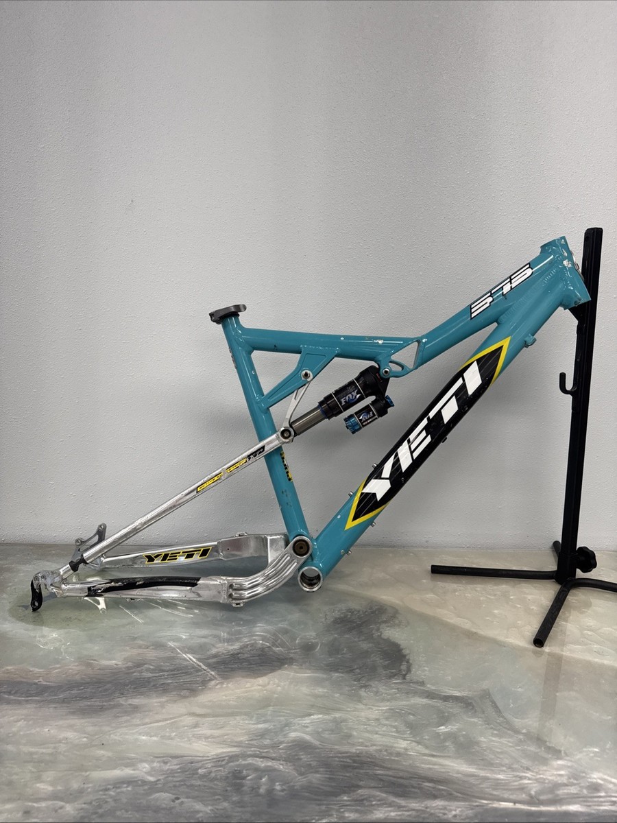 ユッキー③ Iconic Classic 2007 Yeti 575 FS Mountain Bike Frame Medium FOX