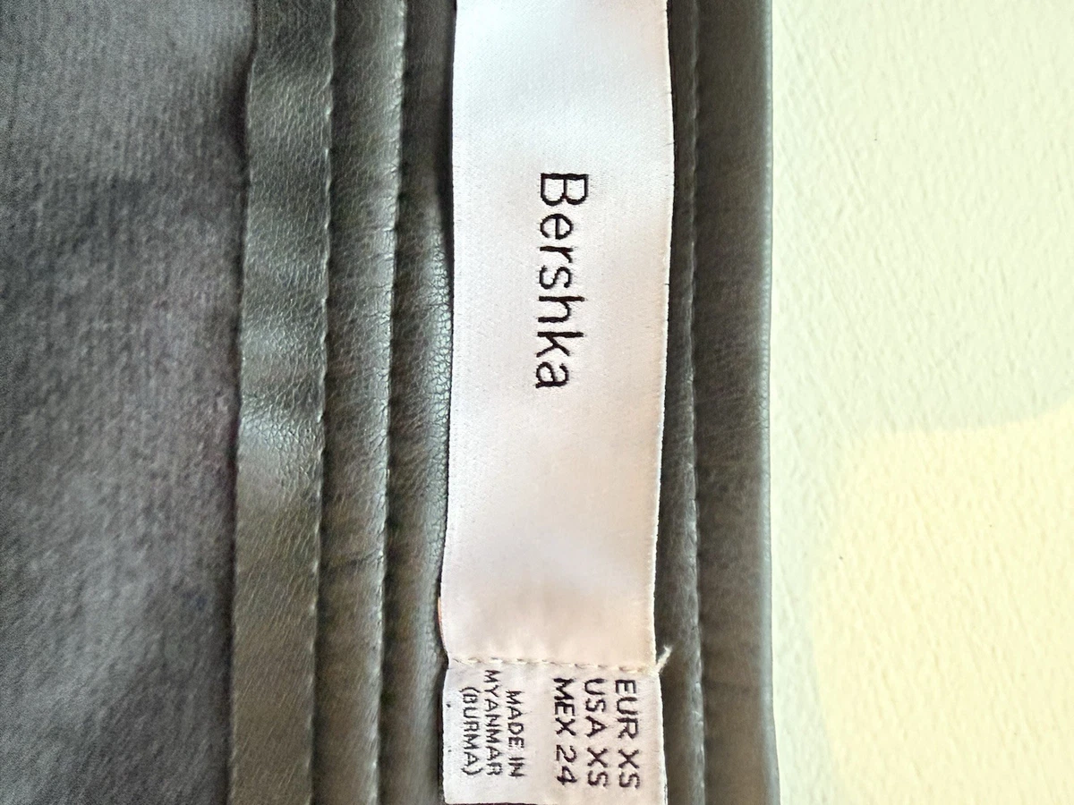 Minifalda Bershka de cuero sintético Xs negra para mujer