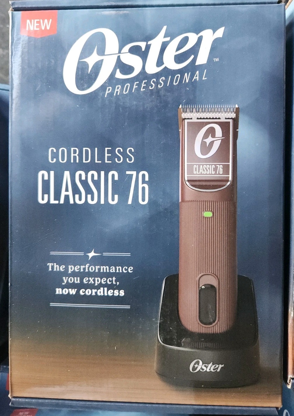 Oster Cordless Fast Feed & Classic 76 Clippers Brown Square Blade Charging Stand