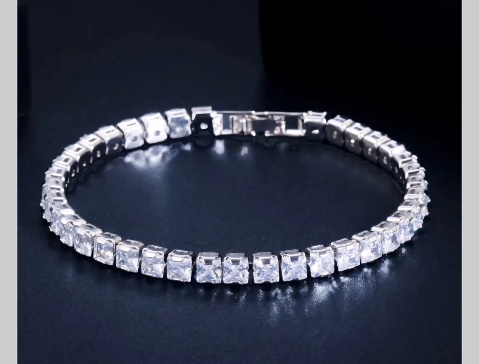 Conjunto de joyas nupciales con piedras de corte cuadrado enchapadas en oro blanco de 18k Swarovski creado en laboratorio Foto 4 de 4