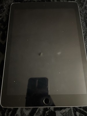 Apple iPad 6th generation 32gb Wifi/Cellular, Locked to Owner, Cellular Unlocked