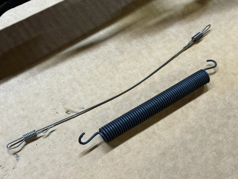 Регулируемые направляющие для сиденья водителя 87-93 Ford Mustang с оборудованием от оригинального производителя GT - Изображение 4 из 4