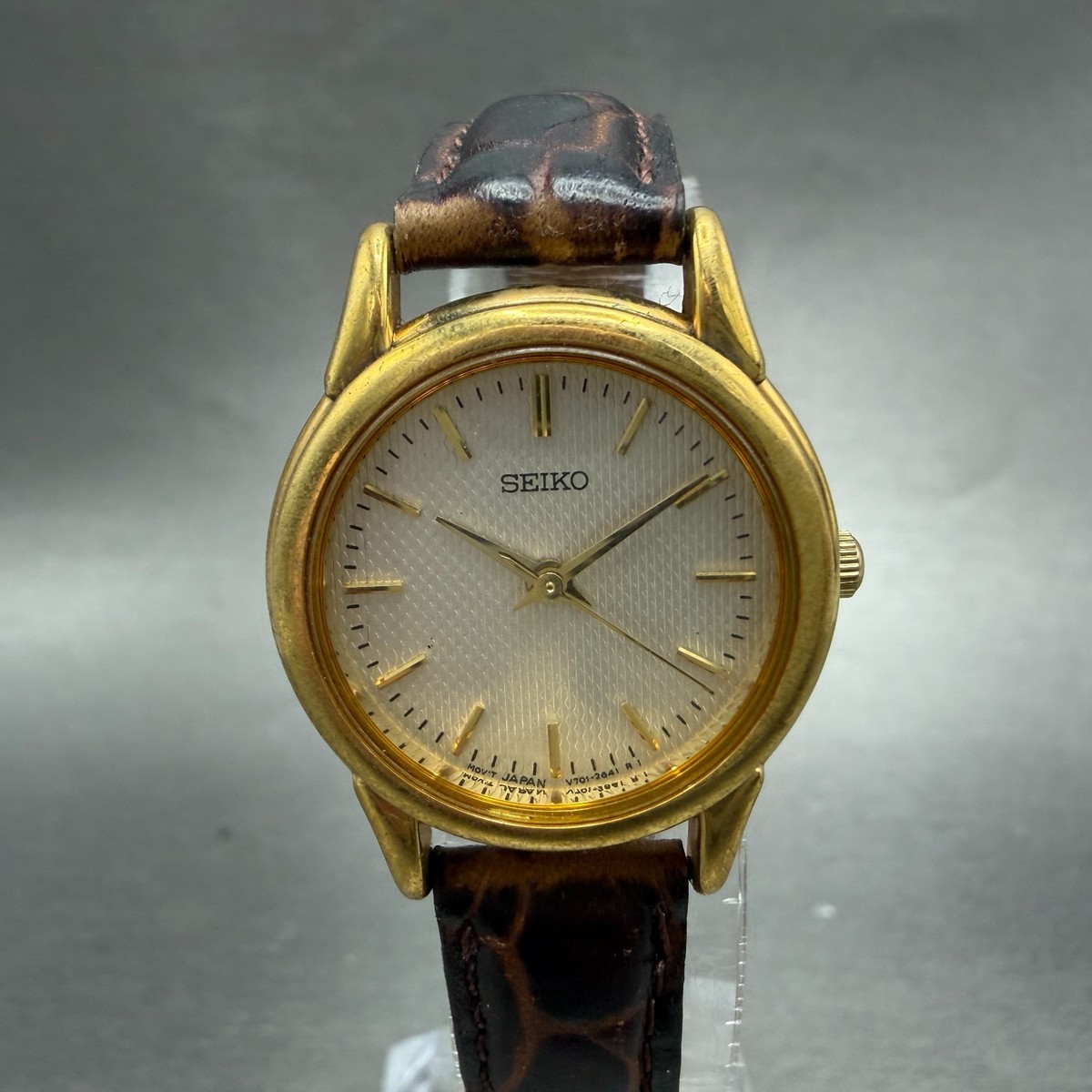 Seiko Watch Women 25mm White Dial Gold Tone Round V701-1930 New